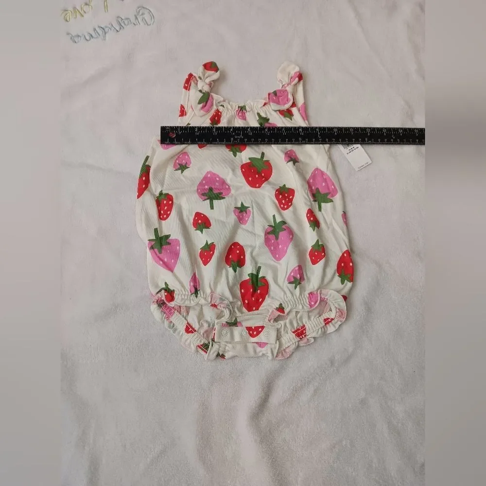 Old Navy Sleeveless One Piece Strawberry Print Baby Romper 18-24M NWT
